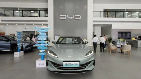 BYD đại chiến với KOL, đồng loạt khởi kiện 37 người có sức ảnh hưởng tội phỉ báng online