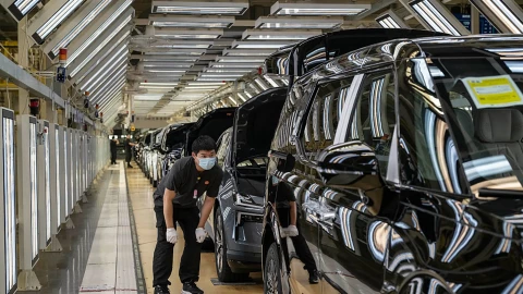 Động thái của chính phủ Trung Quốc khi BYD "làm loạn" giá xe điện