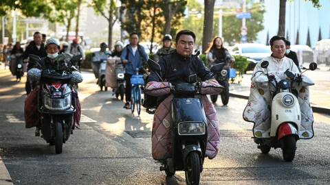Trung Quốc coi pin natri-ion là tương lai của xe máy điện