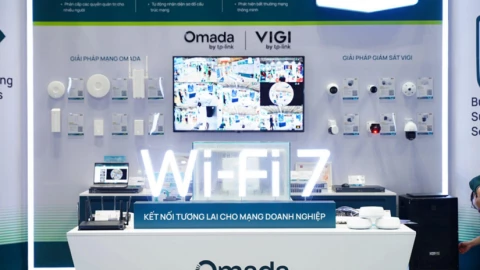 TP-Link “khuấy động” ICTComm 2025 với giải pháp mạng - giám sát hợp nhất Omada Central và hệ sinh thái Wi-Fi 7 đa dạng, cả cả router Wi-Fi chống nước