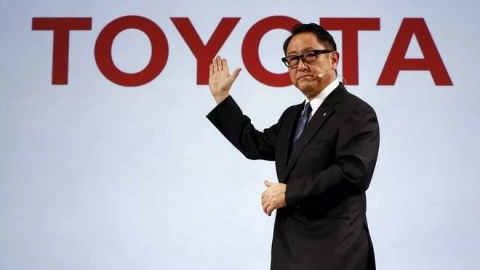 Chủ tịch Toyota tuyên bố: một chiếc xe điện ô nhiễm gấp ba lần xe hybrid khi tính cả quá trình sản xuất