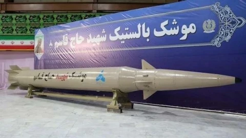 Iran dùng tên lửa siêu thanh Haj Qasem tấn công Israel, nhưng chuyên gia tiết lộ nước này vẫn còn "át chủ bài" hủy diệt mạnh hơn