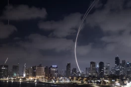 Vũ khí laser mới của Israel có thể biến tên lửa Iran thành tro bụi?