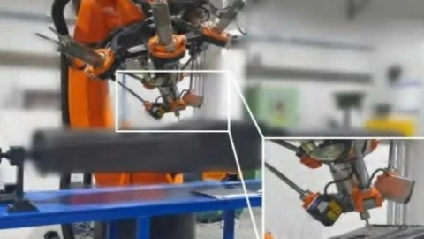 Trung Quốc dùng robot làm công việc của "nghệ nhân" trong nhà máy drone, khoan nhanh gấp đôi và chính xác hơn cả tiêu chuẩn quân sự