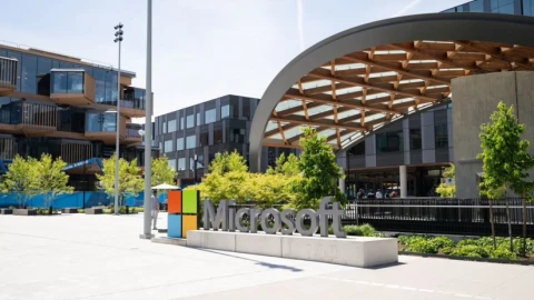 Hàng ngàn nhân sự Microsoft đón nhận tin buồn dù doanh thu công ty lập kỷ lục