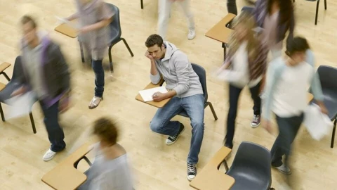 "Bóng ma" AI trong các trường đại học Mỹ: Hàng nghìn "sinh viên ảo" lừa đảo hàng triệu USD