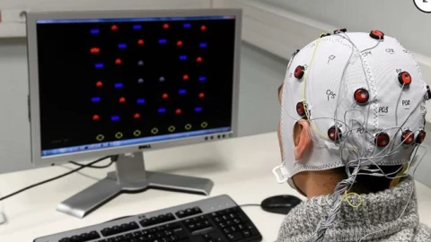 Quét não người dùng ChatGPT suốt 4 tháng, các nhà khoa học MIT phát hiện sự thật báo động: Não bộ trở nên "lười biếng", kết nối thần kinh giảm 47%
