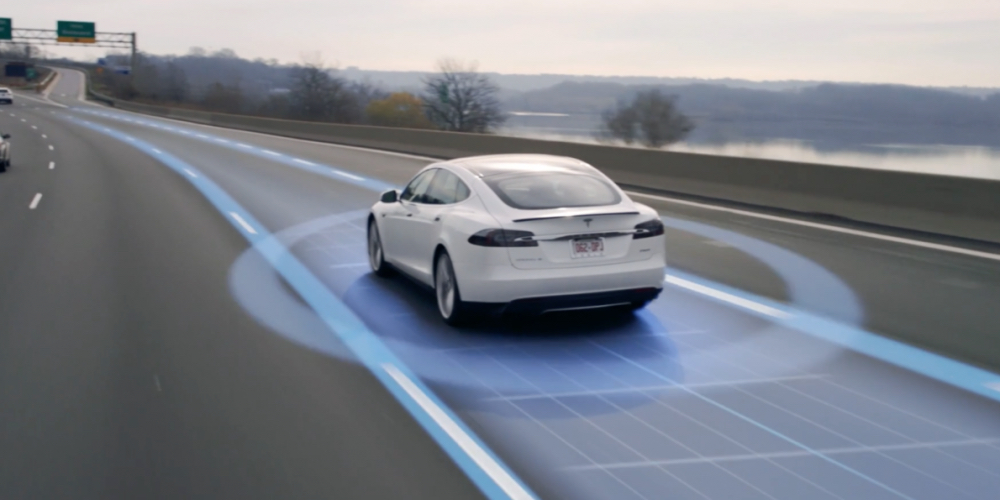 Chế độ xe tự lái của Tesla không hề xứng đáng với tên gọi