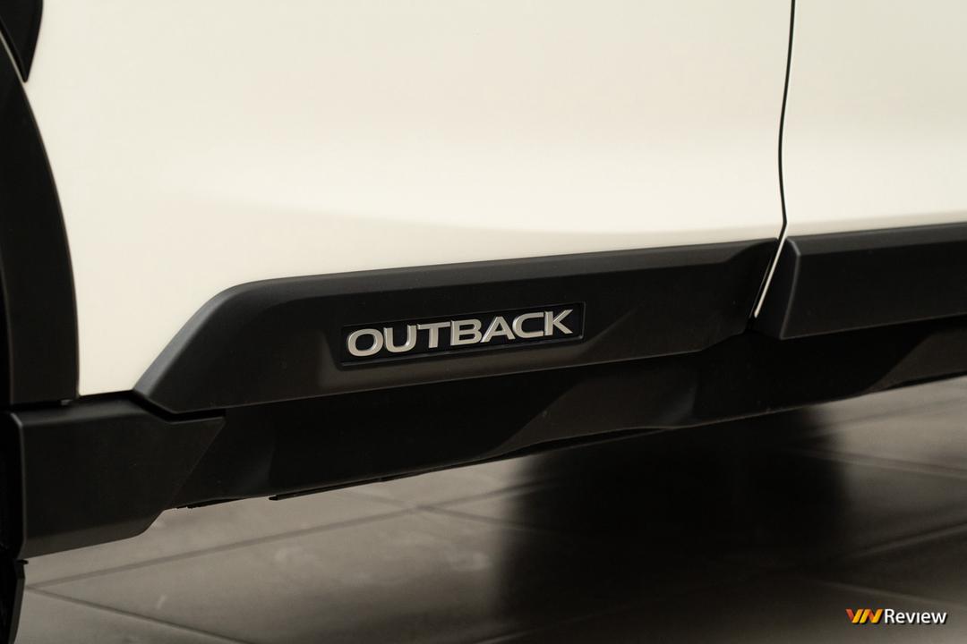 Subaru Outback thế hệ mới nâng cấp EyeSight 4.0, giá 1,969 tỷ đồng