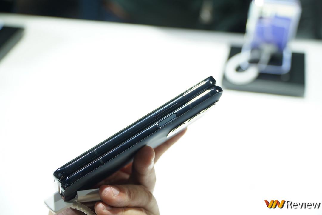 Trên tay Oppo Find N: điện thoại gập đầu tiên của Oppo, gần như không có nếp nhăn