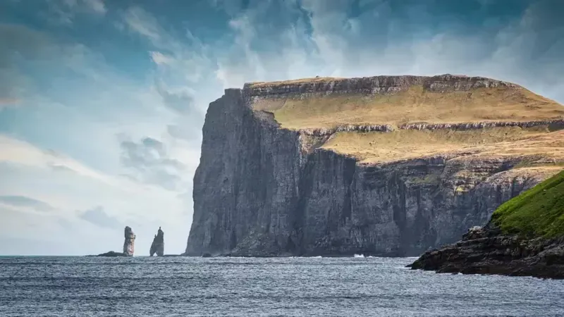 Người Viking không phải cư dân đầu tiên của quần đảo Faroe, mà là người Anh hoặc Ireland