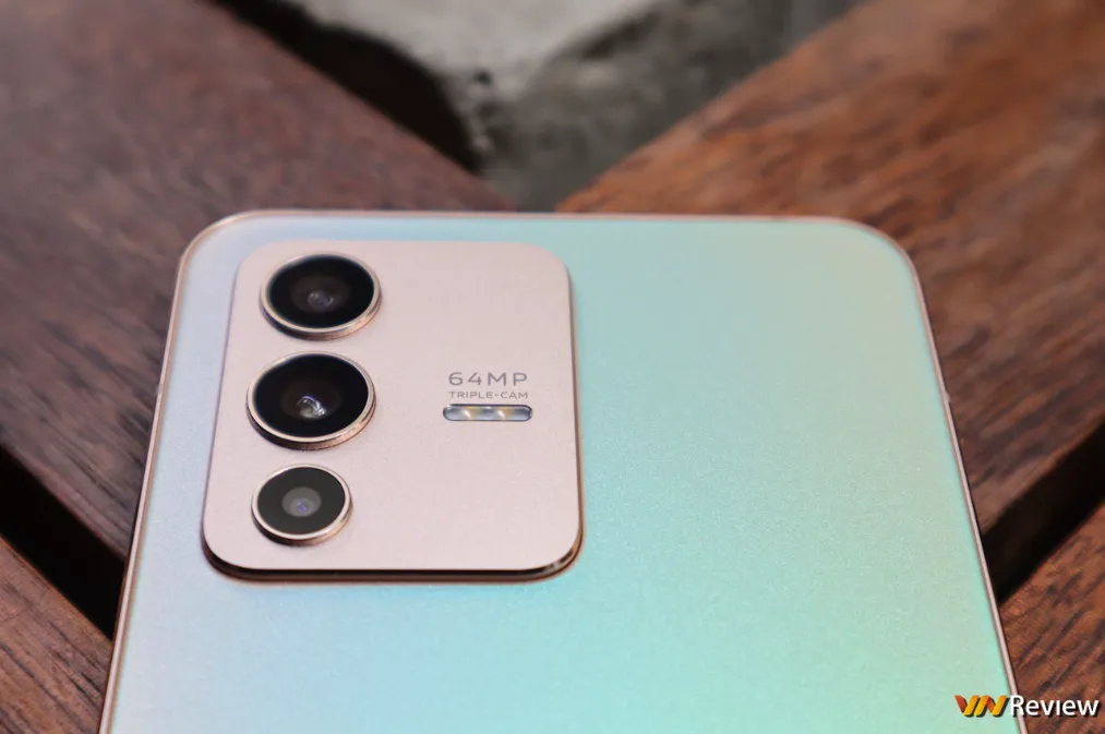 Đánh giá vivo V23 5G: chiếc "iPhone" chạy Android chụp selfie đẹp