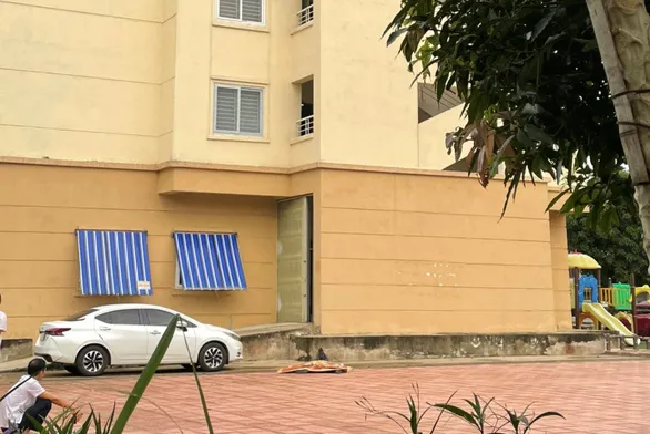 Phó giám đốc Sở KH&CN Thanh Hóa rơi từ tầng cao chung cư xuống sân tử vong