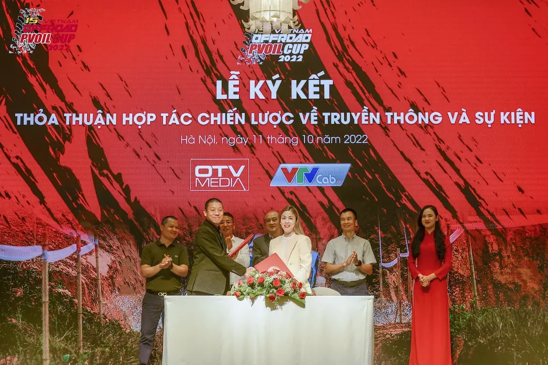 100 đội đua tranh tài tại Giải đua xe ô tô địa hình Việt Nam 2022
