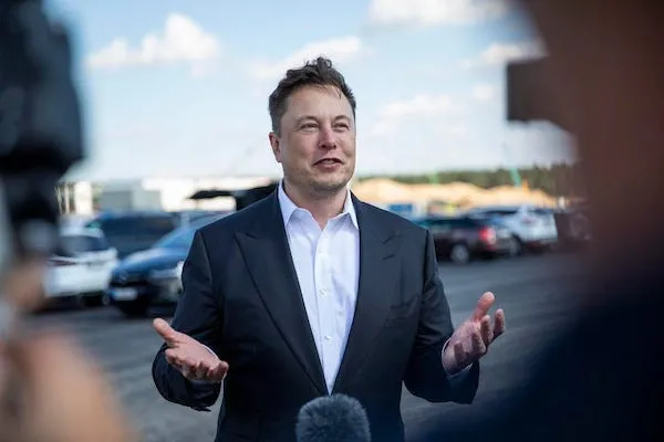 Elon Musk mất hơn 100 tỷ USD sau chưa đầy một năm: CEO Tesla "hết phép"?