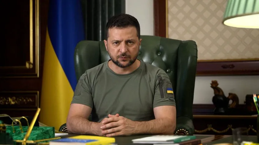 Mưa tên lửa trút xuống đầu Ukraine, Zelensky vẫn cứng miệng "sẽ sống sót"