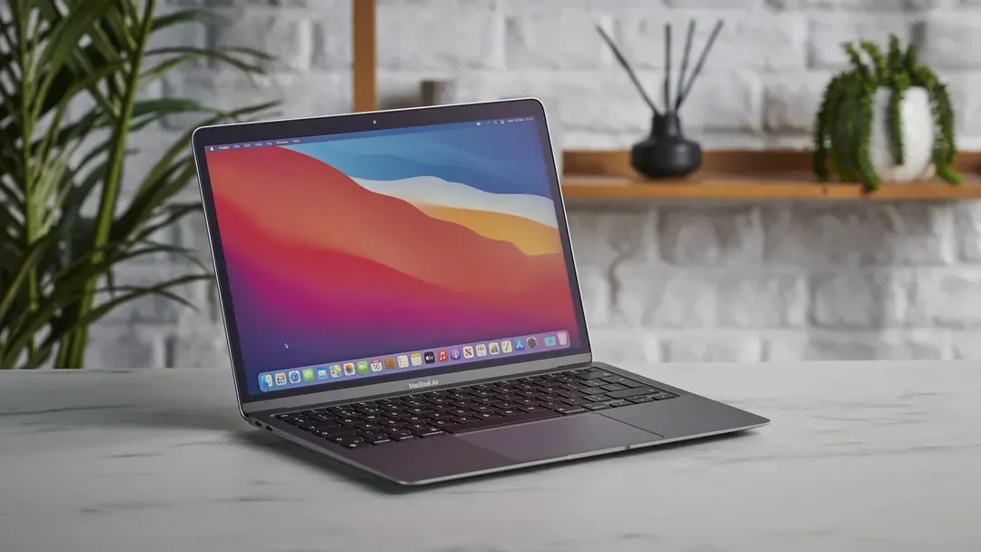 Macbook Air M1 giảm giá sập sàn, liệu có còn đáng mua trong năm 2023?