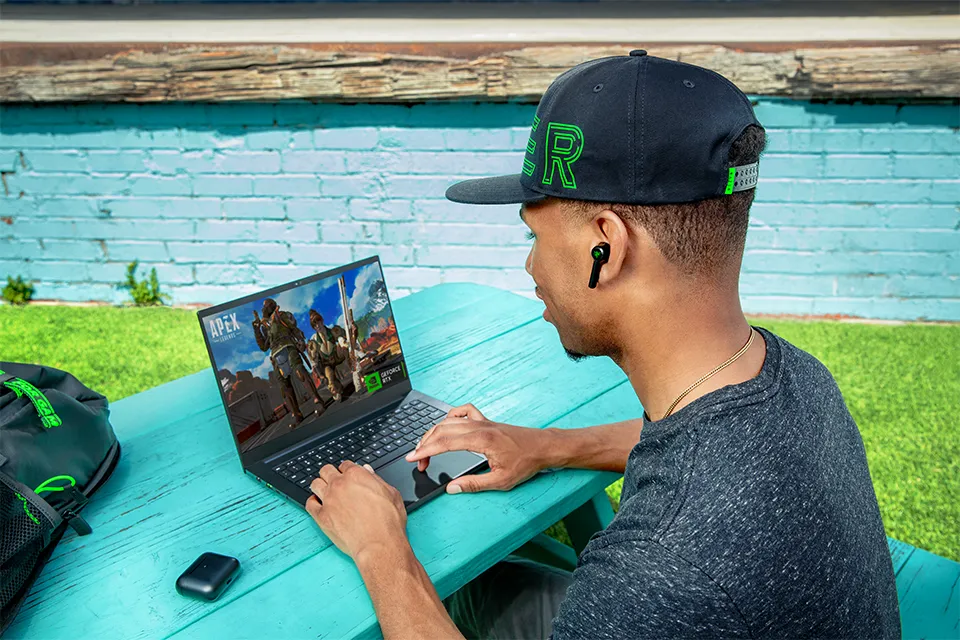 Tai nghe Razer Hammerhead Pro HyperSpeed lên kệ tại VN: chống ồn chủ động, độ trễ thấp, hỗ trợ đa nền tảng