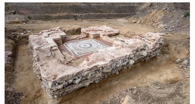Phát hiện cổ mộ 2.000 năm tuổi