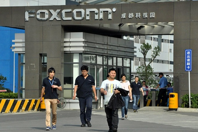 Đến hẹn lại lên, Foxconn thưởng lớn để tuyển dụng và giữ chân công nhân cho iPhone 15