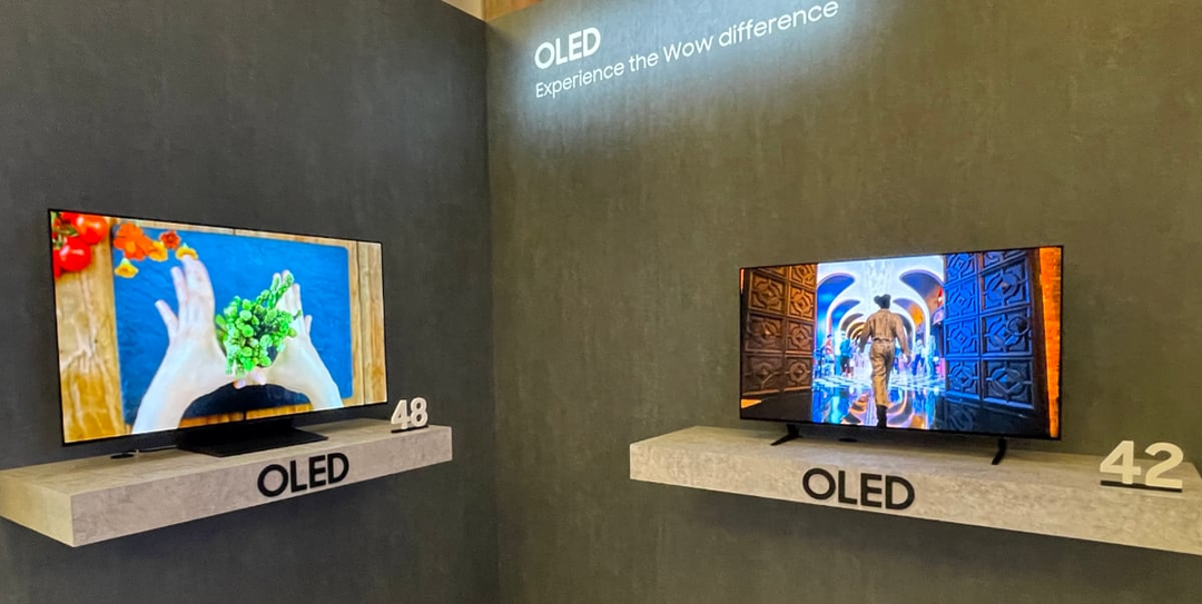 Samsung ký hợp đồng mua tấm nền OLED trong 5 năm từ LG Display