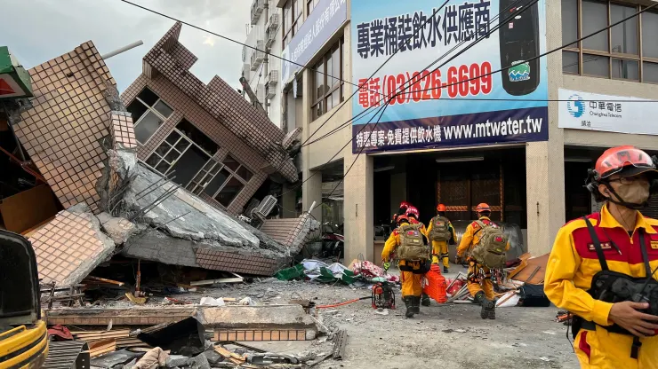 Đài Loan vừa động đất mạnh sáng nay, nhiều nước cảnh báo sóng thần