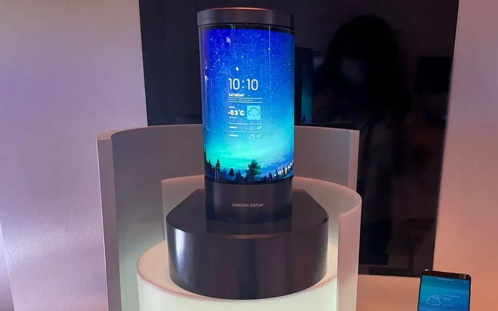 Samsung trình diễn hàng loạt màn hình OLED có thể gập, cuộn, trượt,...