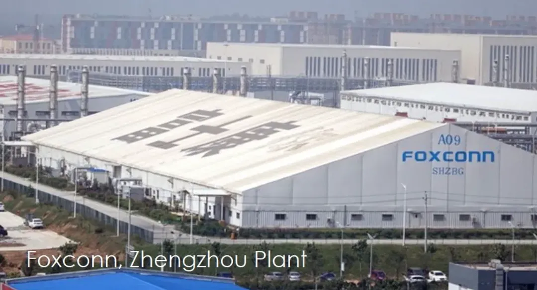 Bất chấp đại dịch, 300.000 công nhân sản xuất liên tục tại nhà máy iPhone lớn nhất thế giới