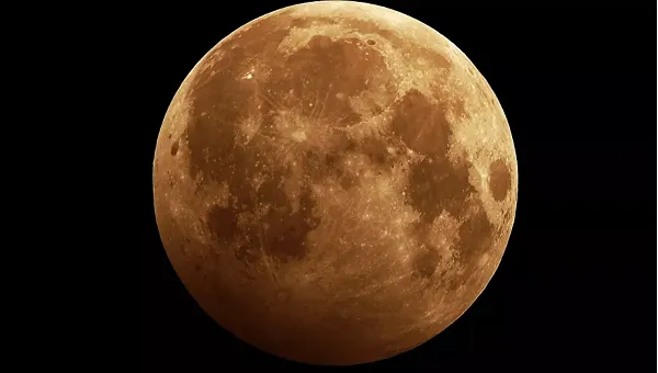 Những vệt đen trên mặt trăng nhìn thấy bằng mắt thường là cái gì?