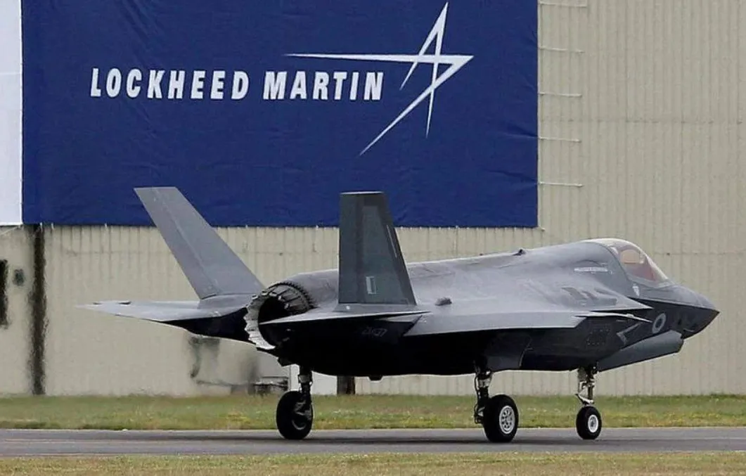 Mỹ chi 30 tỷ USD sắm thêm hàng trăm tiêm kích F-35