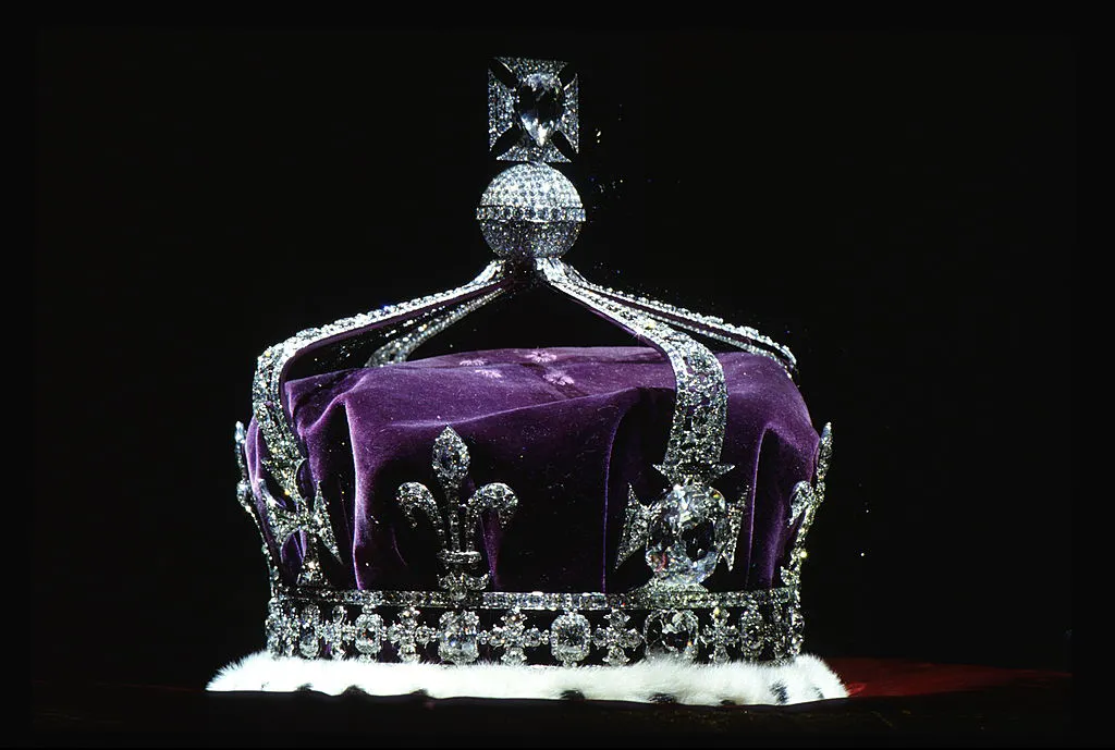 thumbnail - Nữ hoàng Anh vừa mất, người Ấn lại nhắc chuyện đòi viên kim cương 400 triệu USD đắt nhất thế giới