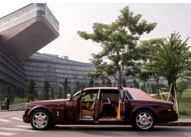 Rolls-Royce Phantom của Trịnh Văn Quyết sẽ giảm giá nữa sau lần đấu giá không ai đặt cọc