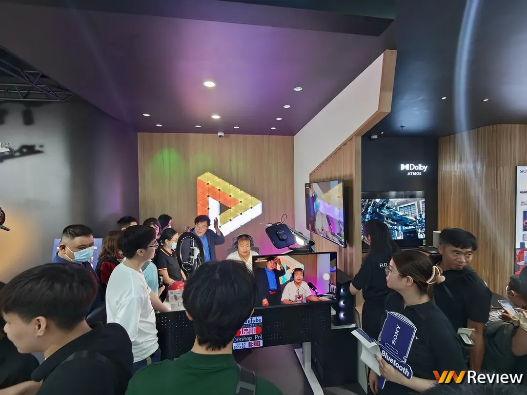 Sony vừa chính thức mở cửa hàng Sony Store đầu tiên tại Việt Nam, cơ hội trúng PS5 cho khách check-in