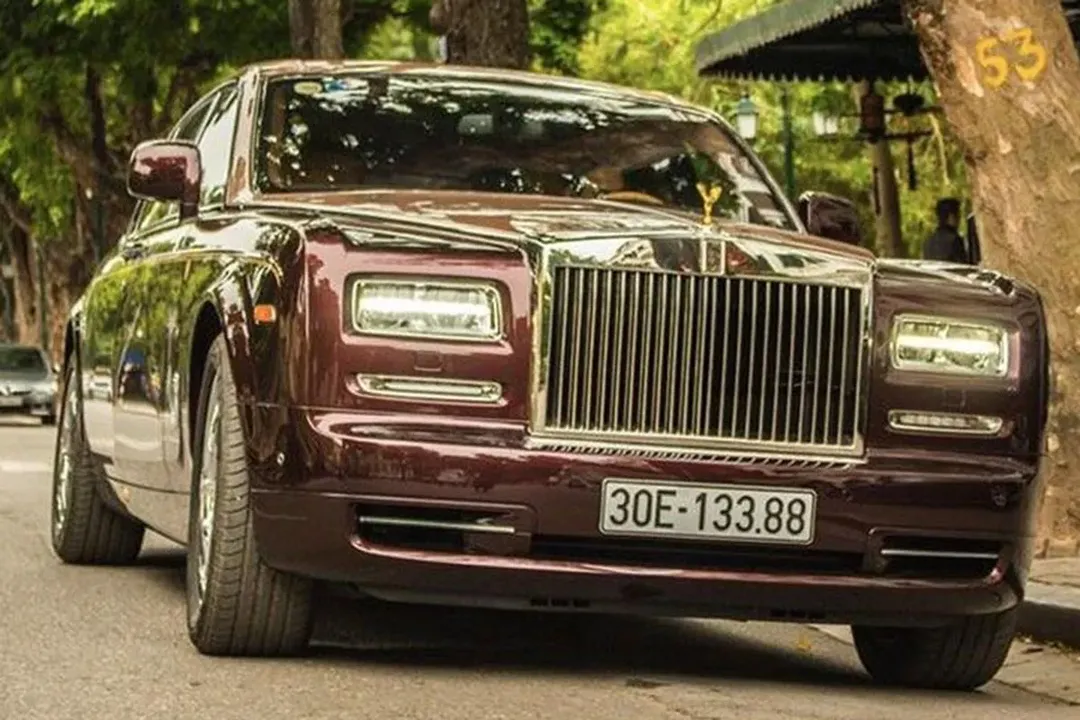 Rolls-Royce Phantom của ông Trịnh Văn Quyết tiếp tục lên sàn: Mức giảm giá siêu khủng