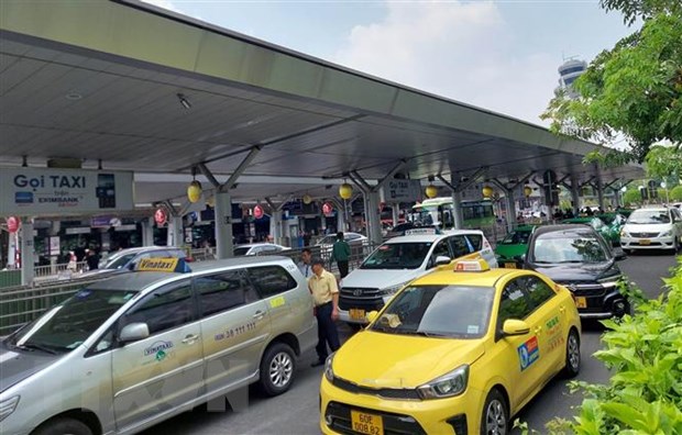 Tài xế taxi sân bay Tân Sơn Nhất dùng mánh “chặt chém” tăng cước gấp 10 lần, đi có 2km mà hết tận hơn 500 nghìn đồng