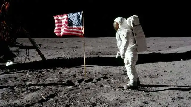 Kế hoạch hạ cánh lên mặt trăng của Mỹ lần lượt bị hoãn lại, tại sao việc quay trở lại mặt trăng lại khó đến vậy?