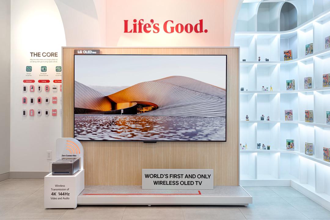 LG mang LG OLED evo M4 - TV OLED không dây đầu tiên trên thế giới về Việt Nam