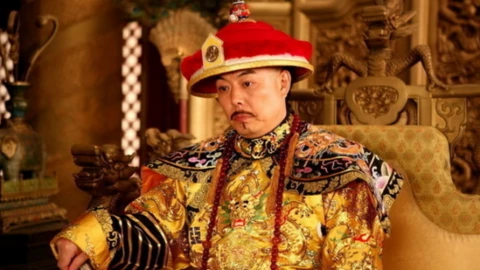 Vị hoàng đế nào để lại 43.000 bài thơ nhưng... chẳng ai muốn đọc?
