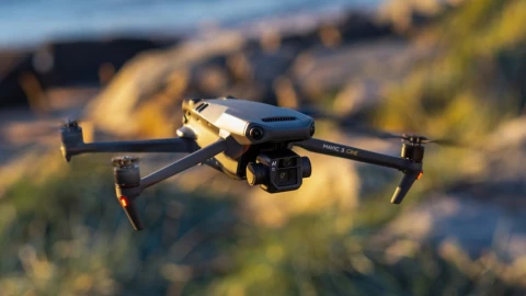 Hướng dẫn tra cứu khu vực cấm bay flycam và thủ tục cấp phép mới nhất