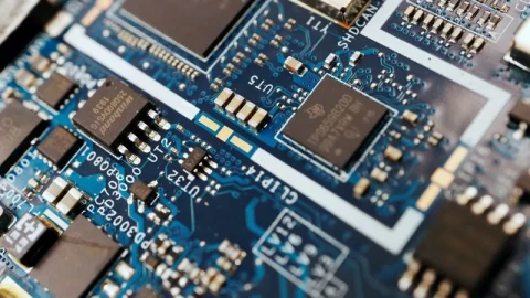 Mỹ siết ngành chip ở Trung Quốc, Hàn Quốc lúng túng đối phó