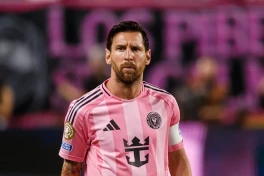 Cuộc chiến giữa Messi và đội bóng từng khiến anh khổ sở