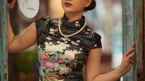Trinh tiết ở tuổi trưởng thành: Khi truyền hình thực tế kể những câu chuyện không ai dám nói