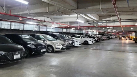 Đỗ xe không nổ máy bao lâu là hại xe? Câu trả lời khiến nhiều người ngạc nhiên