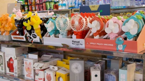 Cuộc chiến chống rác thải điện tử: Kẻ thù mới mang tên "công nghệ nhanh"