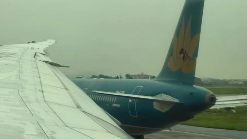 Vụ va chạm máy bay tại Nội Bài: Vietnam Airlines đình chỉ 4 phi công