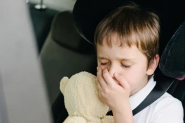 Các nhà khoa học đã tìm ra lý do nhiều người đi xe điện dễ bị say xe hơn