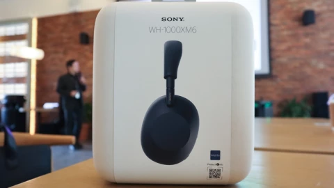 Trên tay Sony WH-1000XM6: “huyền thoại” trở lại, có lợi hại hơn xưa?
