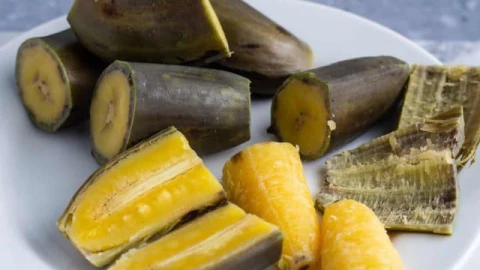 4 nhóm người nên ăn chuối luộc