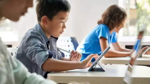 78% học sinh dùng AI làm bài, nhưng quốc gia này chưa có chiến lược giáo dục AI?