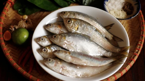 Cách ăn cá của người dân vùng sống thọ nhất thế giới